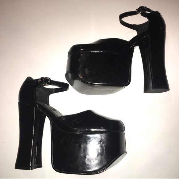 vintage platform heels